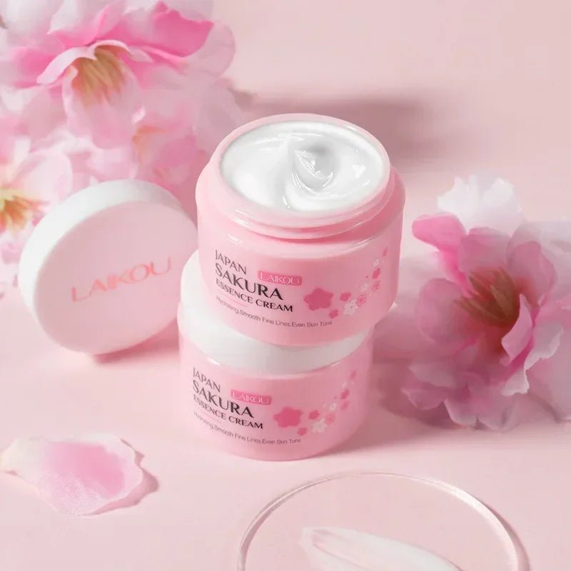 Crème Sakura – Essence Hydratante & Éclat - LuxeGlow