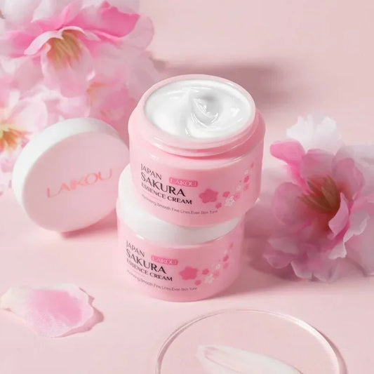 Crème Sakura – Essence Hydratante & Éclat - LuxeGlow